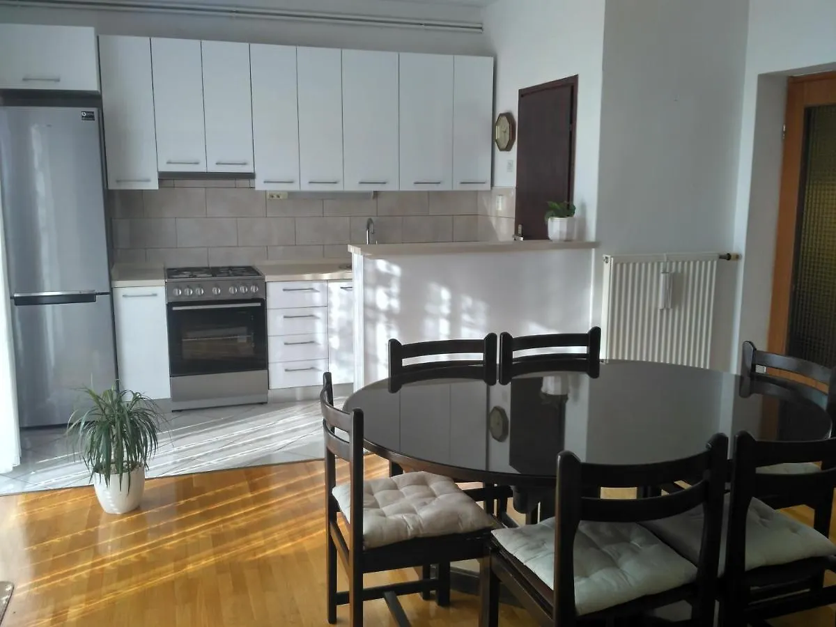 Apartments With A Parking Space Novi Vinodolski - 2421
